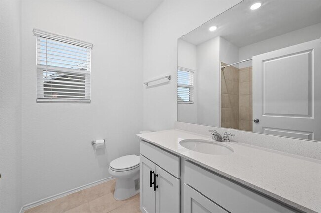 Building Photo - 167 Rioja