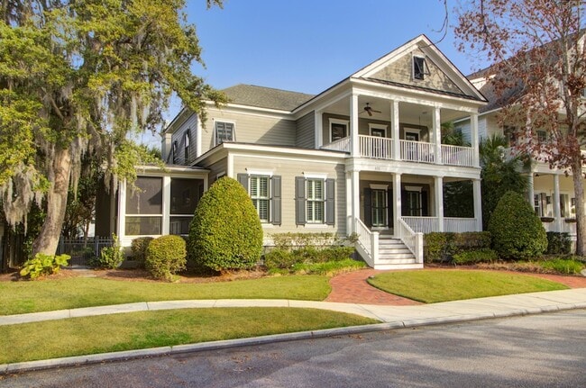 Building Photo - 612 Daggett St