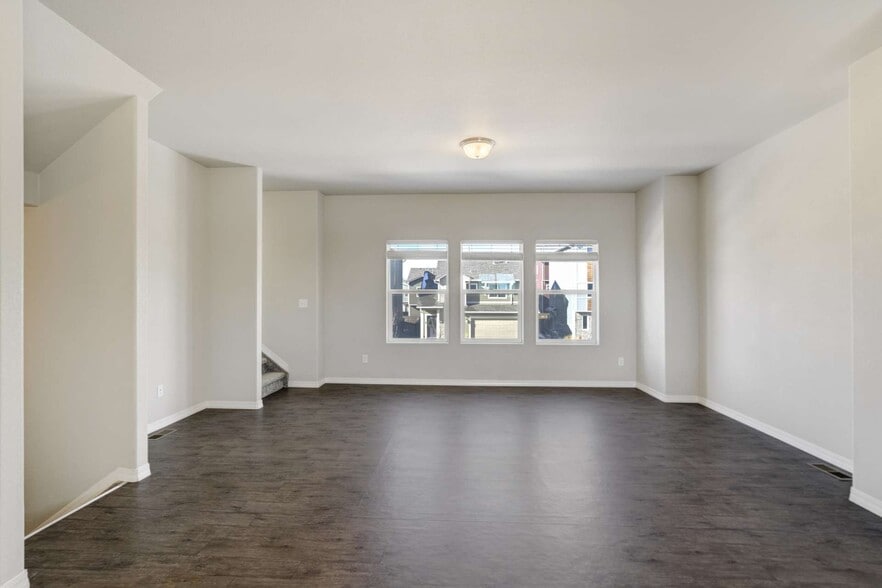 Building Photo - 753 Grissom Dr