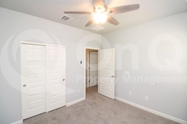 Building Photo - 11561 West Tom Henry Way