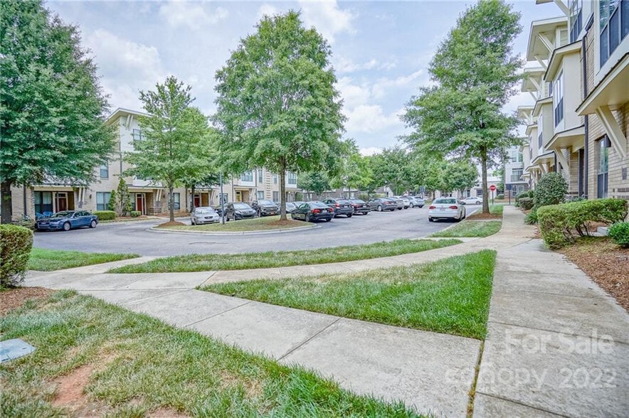 Building Photo - Room in Townhome on Steel Yard Ct