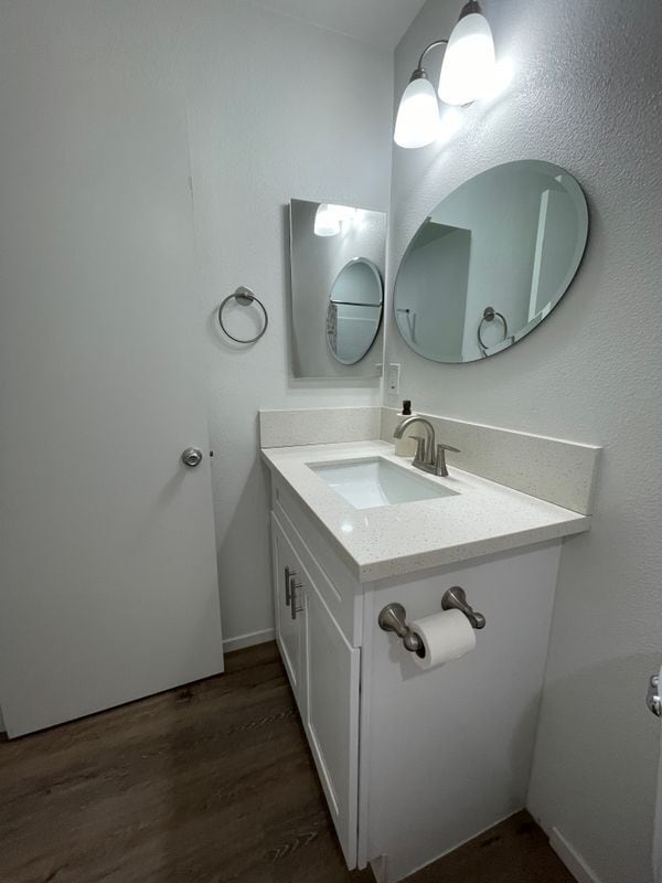 Building Photo - 45118 Parkview Ln