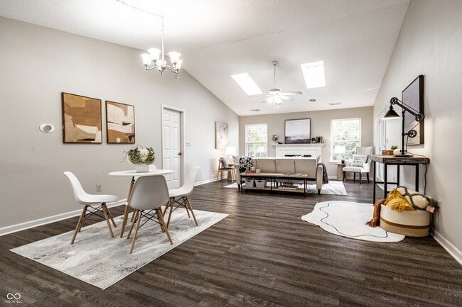 Building Photo - 10513 Blue Springs Ln