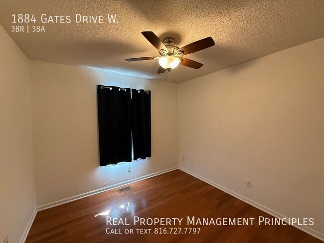 Building Photo - 1884 Gates Dr W