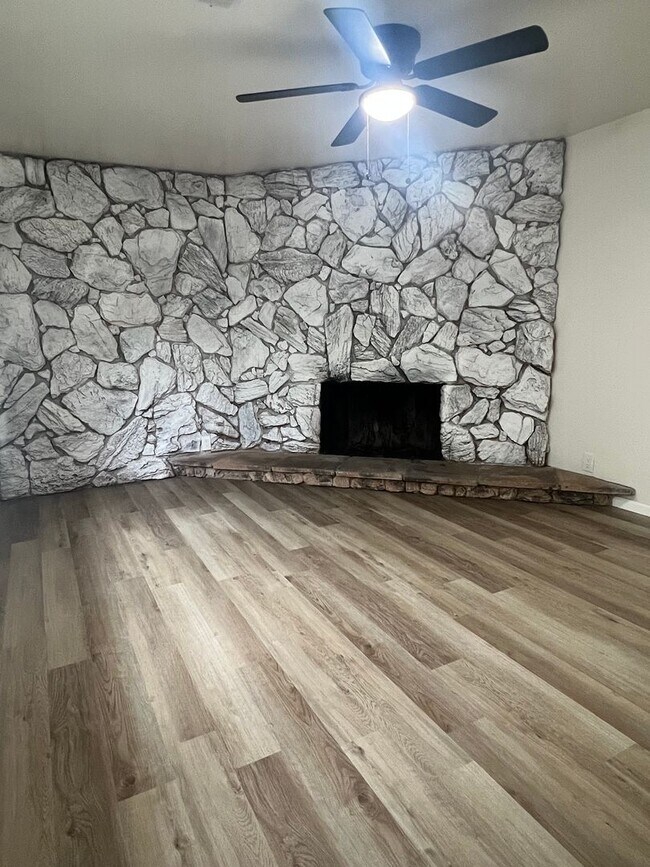 Building Photo - ALL NEW...Flooring/Fixtures/Paint...MUST SEE!