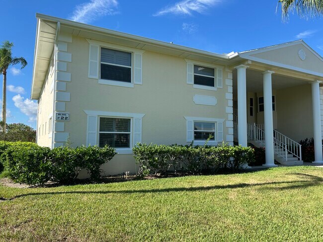 Building Photo - 451 Grove Isle Cir