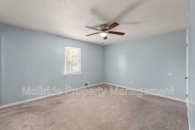Building Photo - 293 Twin Pines Dr