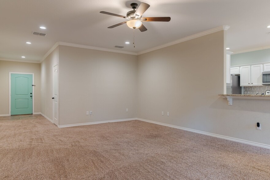 Building Photo - 2202 Woodgrove Lane