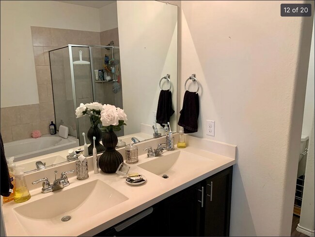 Building Photo - 469 Pollyann Trl