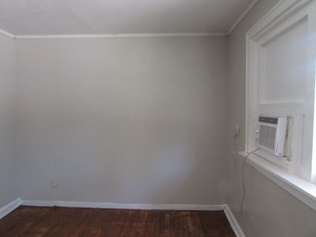 Building Photo - 223 Highland Ave