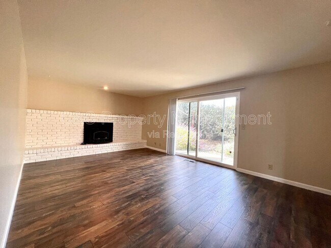 Building Photo - 1221 La Canada Way