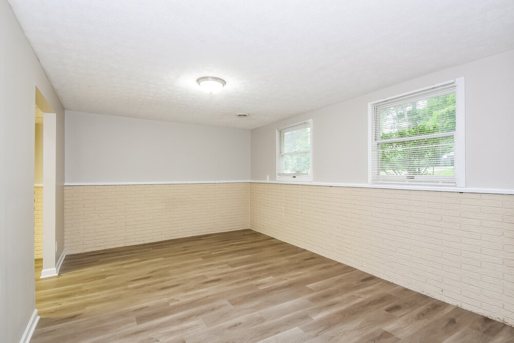 Building Photo - 3332 Chesterfield Ct