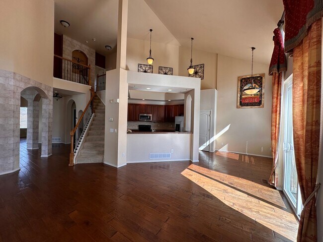 Building Photo - 2-Story in Pinecreek