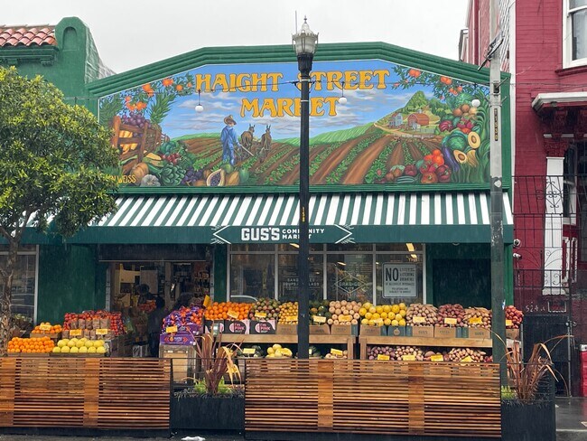 Building Photo - 1388 Page St