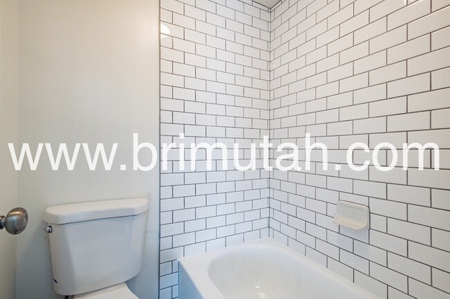 Building Photo - 1304 E 900 S