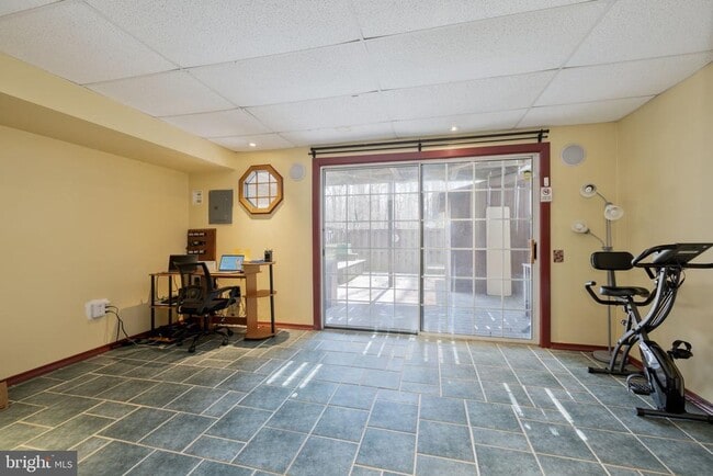 Building Photo - 7248 Stover Dr