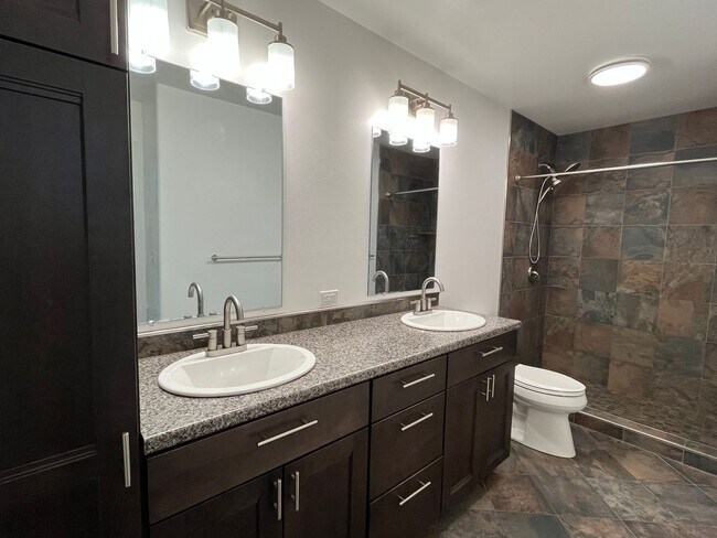 Building Photo - Newer, energy efficient, pet friendly home...