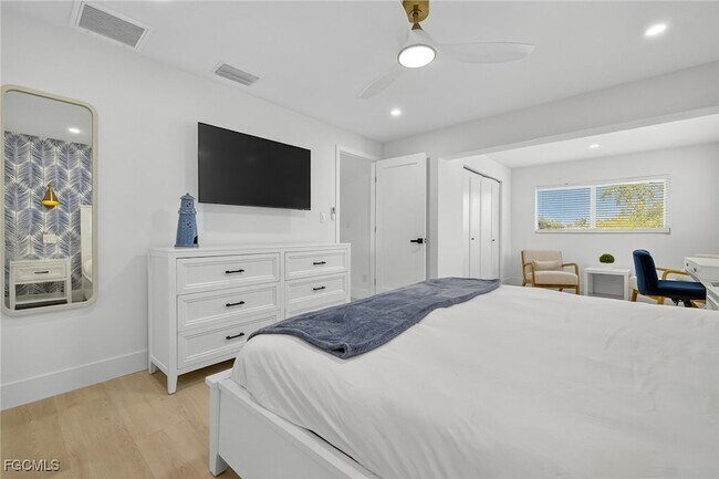 Building Photo - 1377 Sand Castle Rd