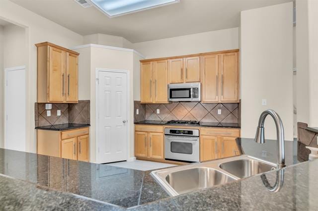 Building Photo - 9941 Voss Ave