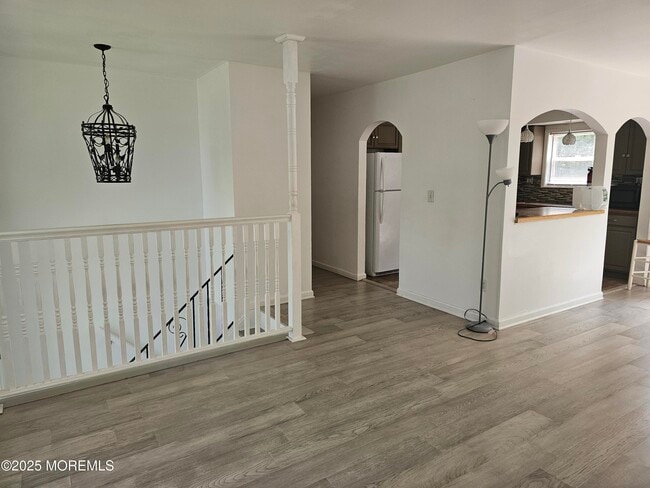 Building Photo - 204 Mill Creek Dr