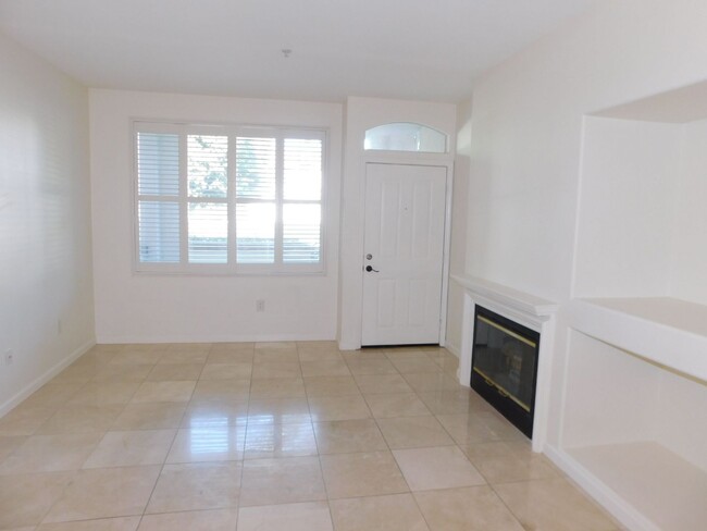 Building Photo - Downstairs Westpark Condo 1 Bedroom 1 Bath...