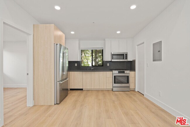 Building Photo - 2918 3rd St