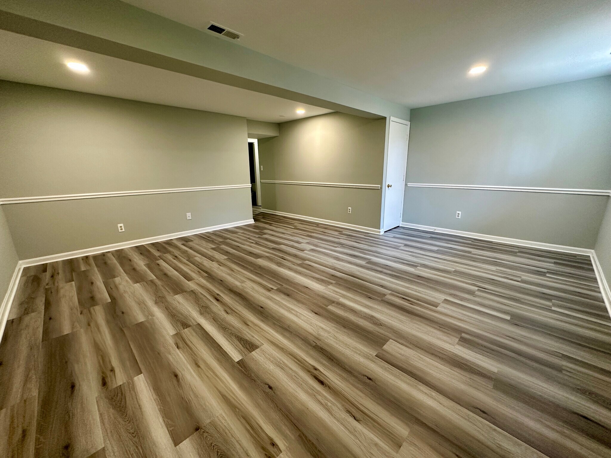 Building Photo - 6731 Sandpiper Ct