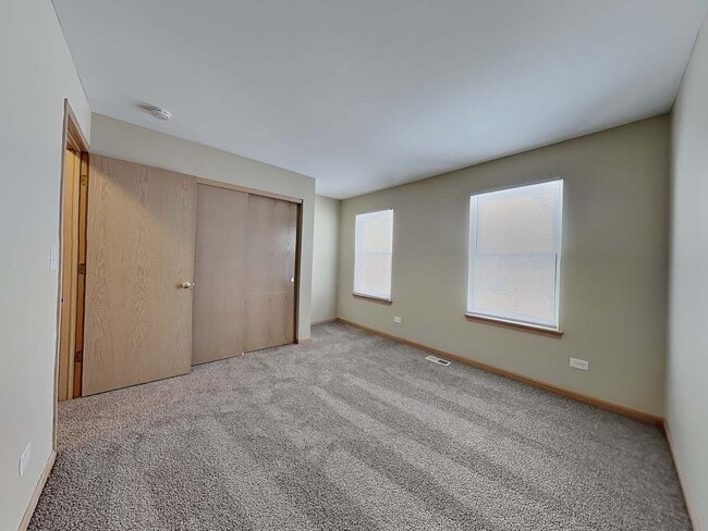 Building Photo - 322 Clarewood Cir