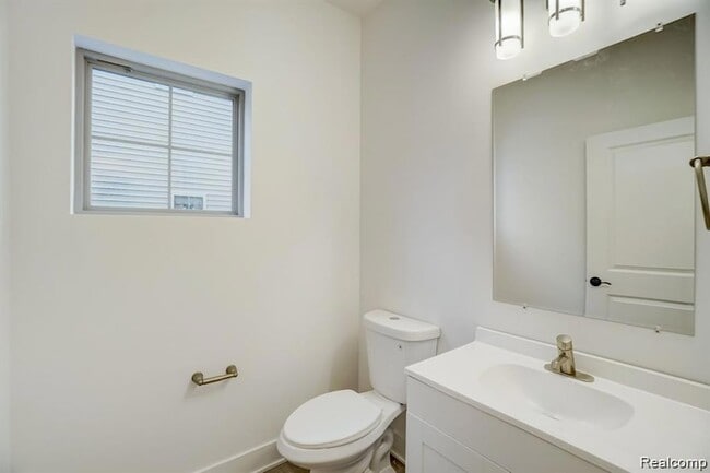 Building Photo - 3426 Primary St