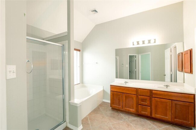 Building Photo - 11516 Sunny Creek Ln