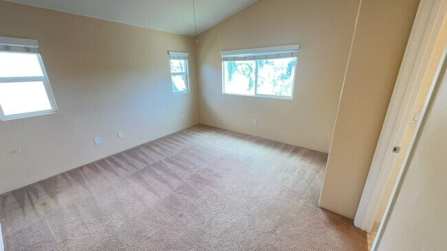 Building Photo - Wonderful 3 BD / 2.5 BA Home In Ewa Beach!!!