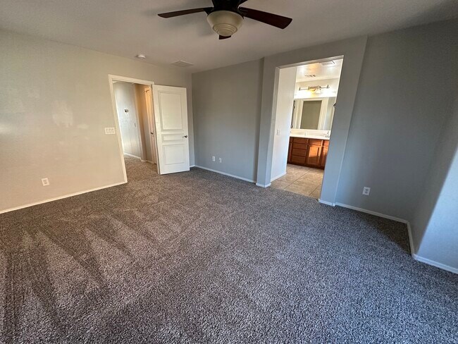 Building Photo - 1736 E Joseph Way