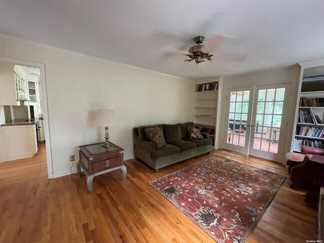 Building Photo - 3 Lamont Ln