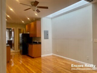 Building Photo - 28 Fleet St