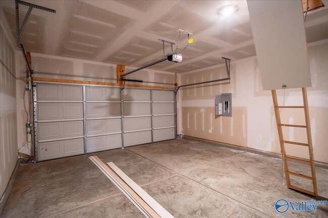Building Photo - 22845 Dashwood Ln