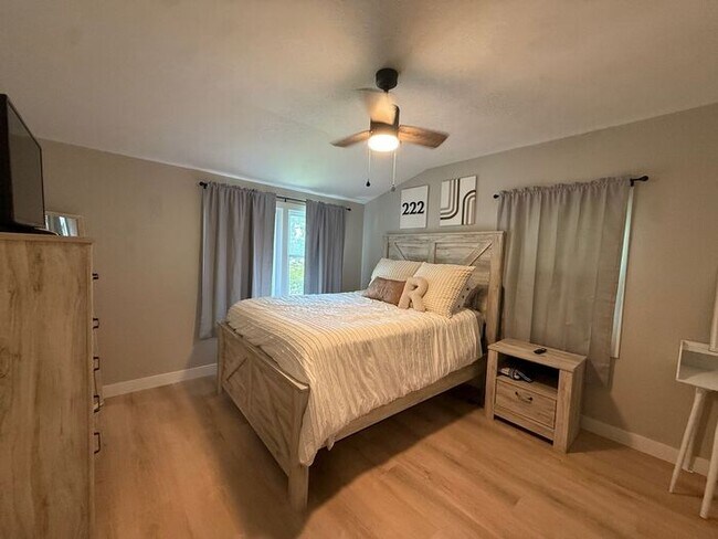 Building Photo - $1,750 | 3 Bedroom, 1 Bathroom | FULLY REMODELED | No Pets | Available for August 1st, 2026 Move in!
