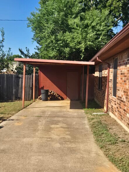 Building Photo - 7738 Staci Ct