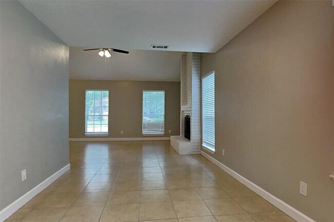 Building Photo - 57 Rockfern Ct