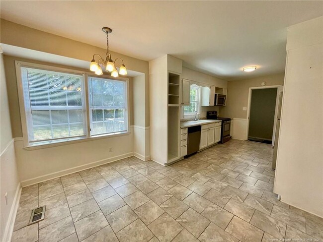 Building Photo - 6413 Rutherglen Dr