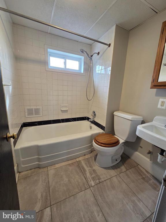 Building Photo - 306 Concord Ave