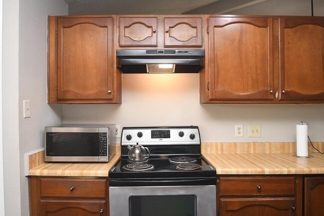 Building Photo - 10102 Barmont Dr