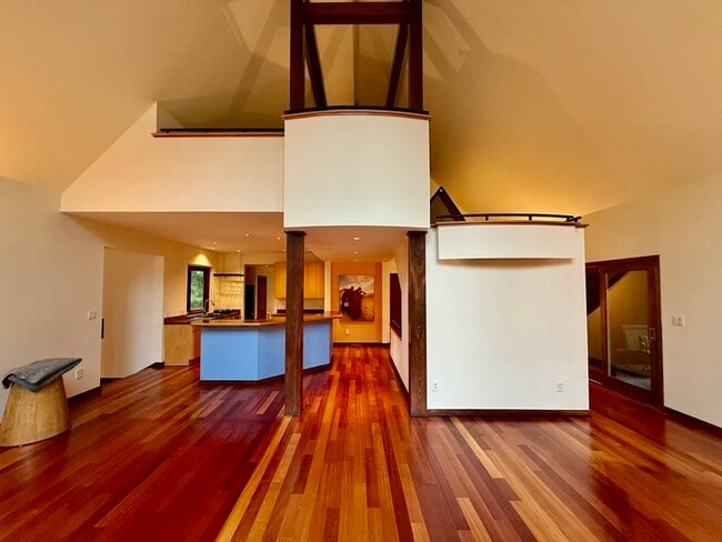 Building Photo - 5820-5810 10 Springs Ln