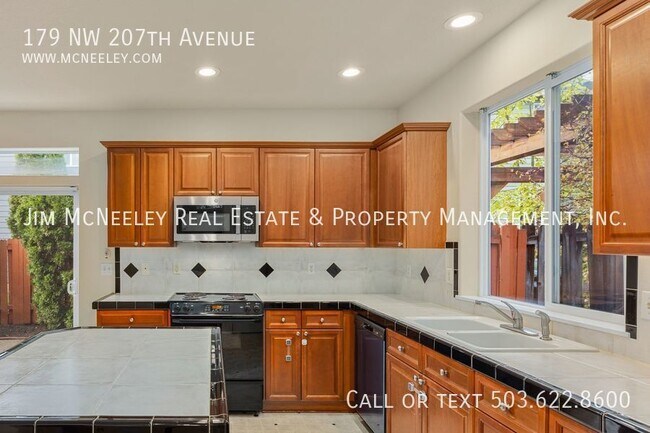 Building Photo - 179 NW 207th Ave