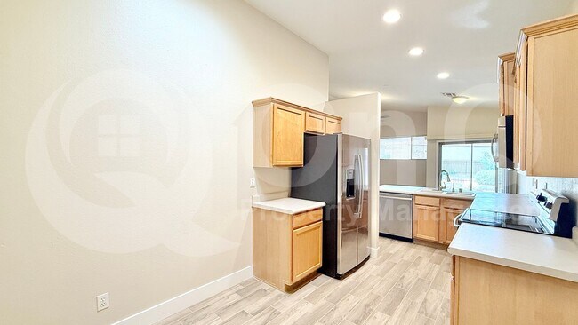 Building Photo - 3237 E Maldonado Dr
