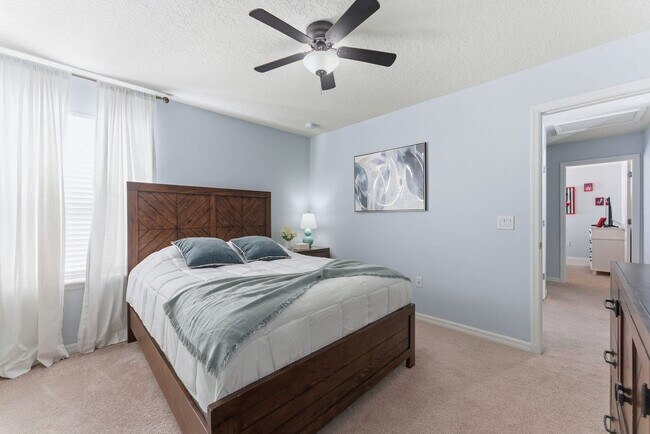 Building Photo - 8914 Zurich Ln