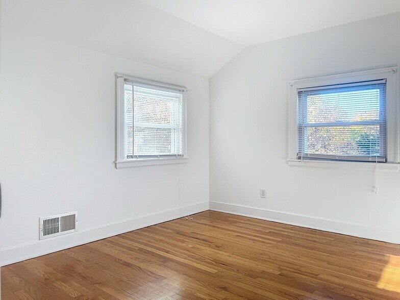 Bedroom #2 - 4 Marlon Pl