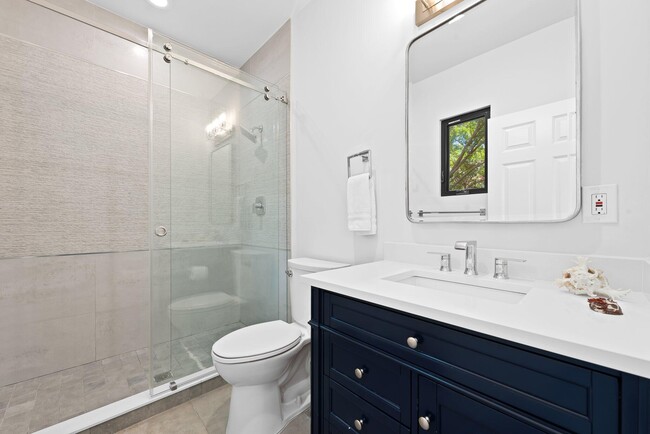 Building Photo - 18425 Long Lake Dr