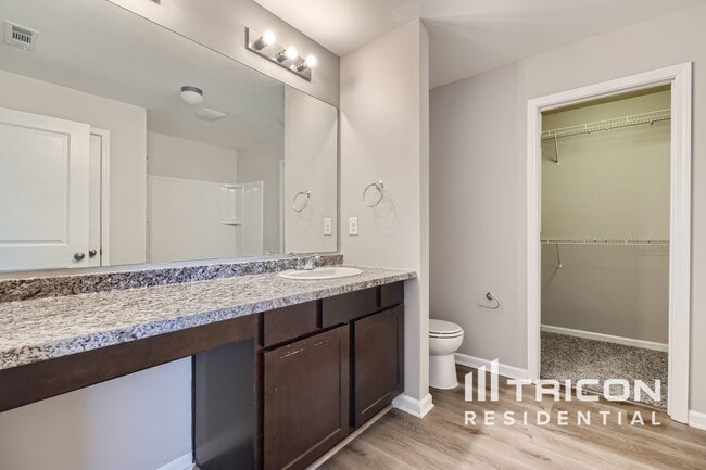 Building Photo - 3479 Sandstone Trail SE