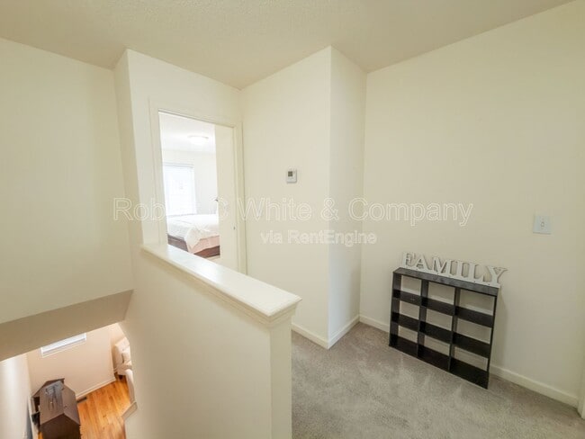 Building Photo - 219 Pepin Pl