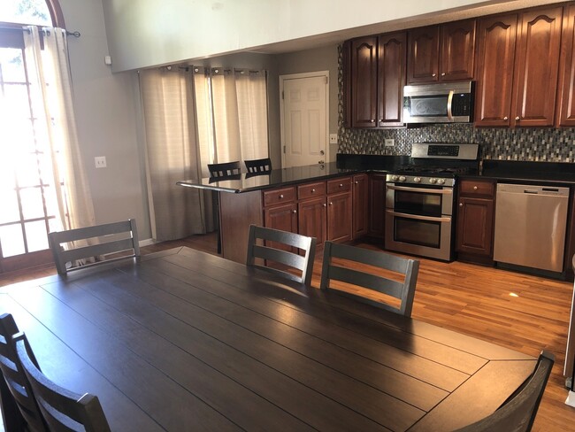 Building Photo - 3890 Windjammer Ln